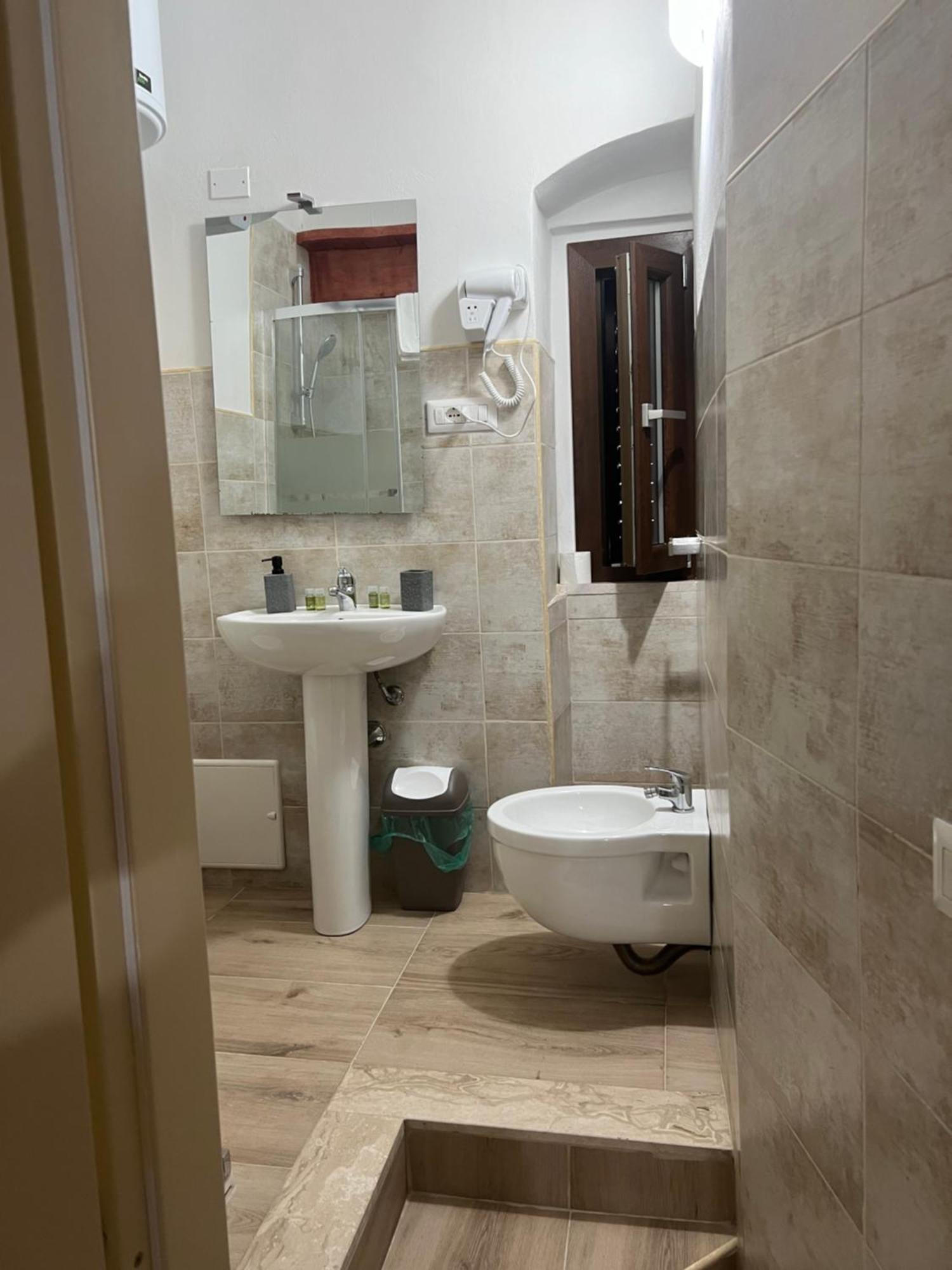 Station Rooms37 Sassari Luaran gambar
