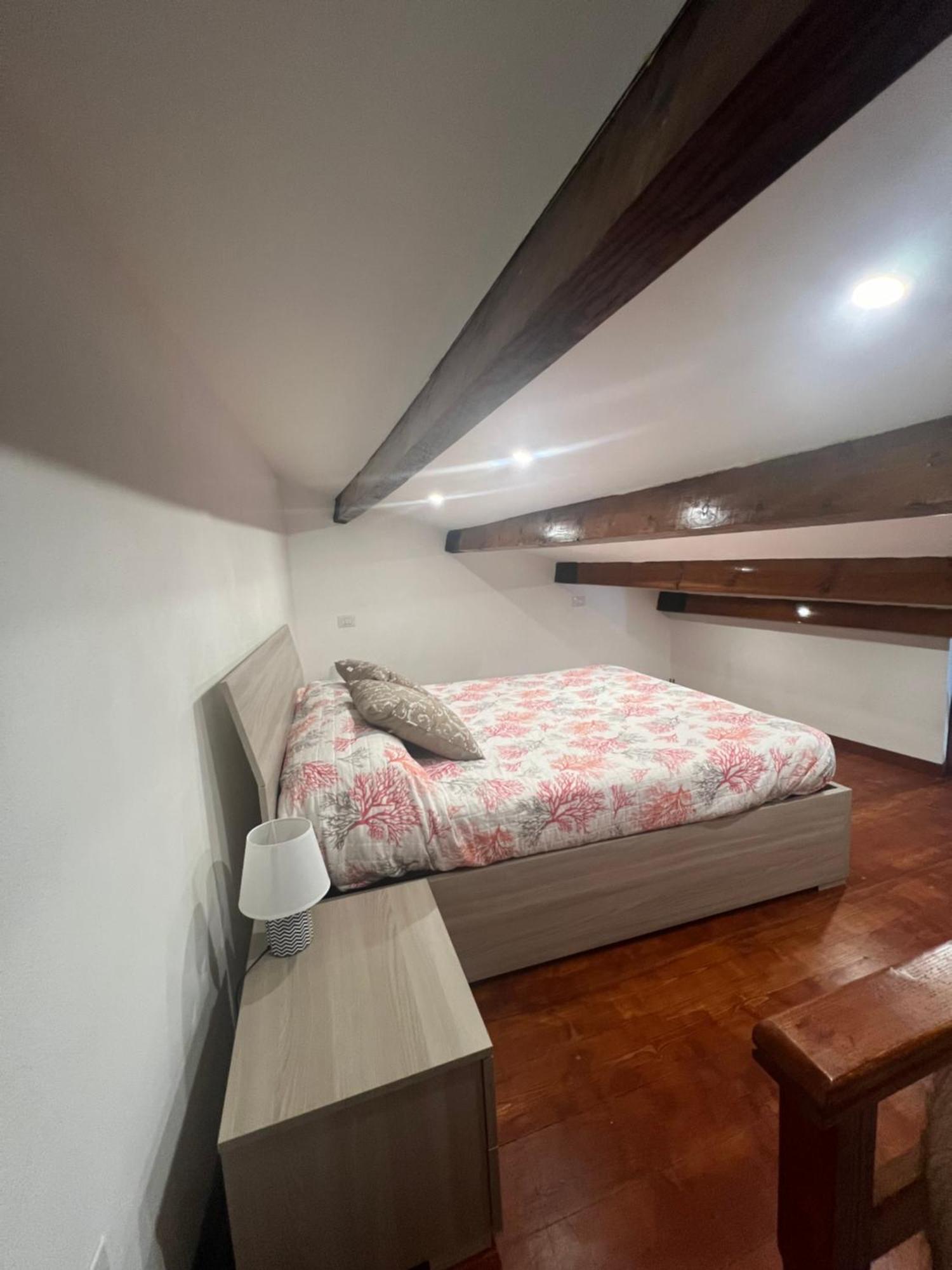 Station Rooms37 Sassari Luaran gambar