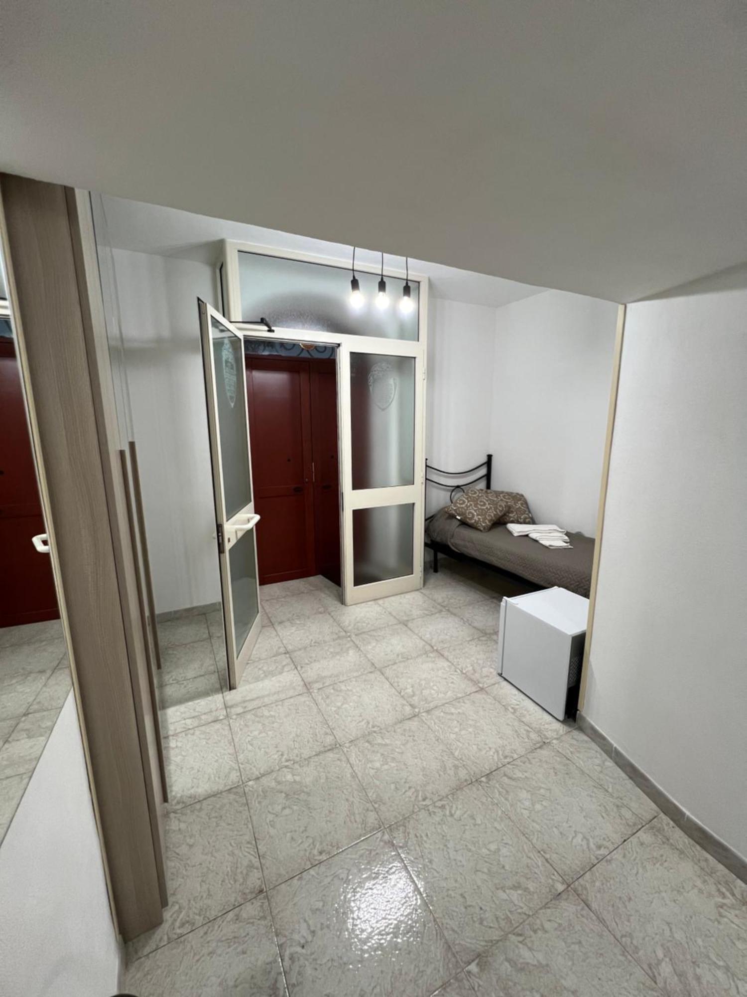 Station Rooms37 Sassari Luaran gambar