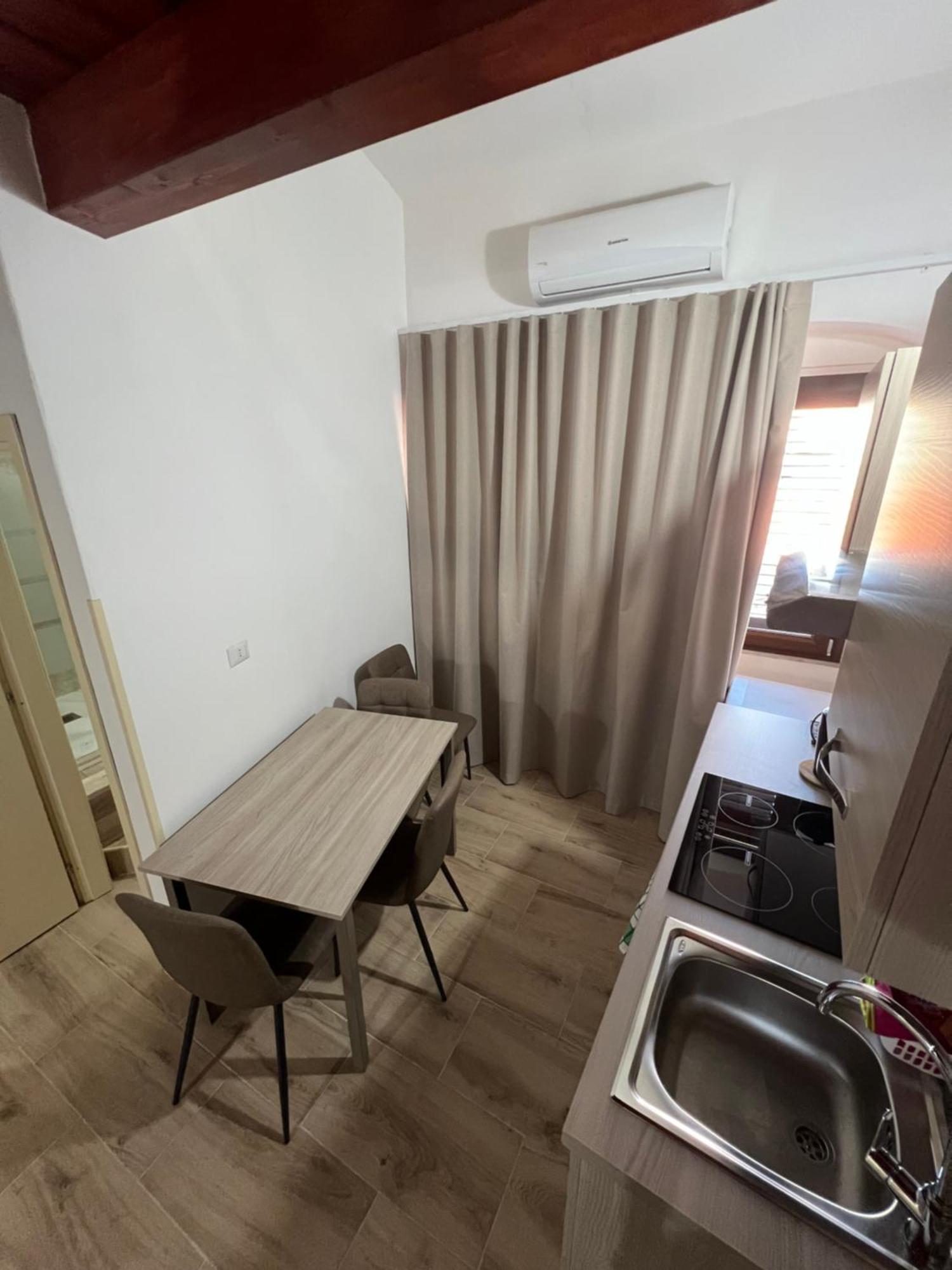 Station Rooms37 Sassari Luaran gambar