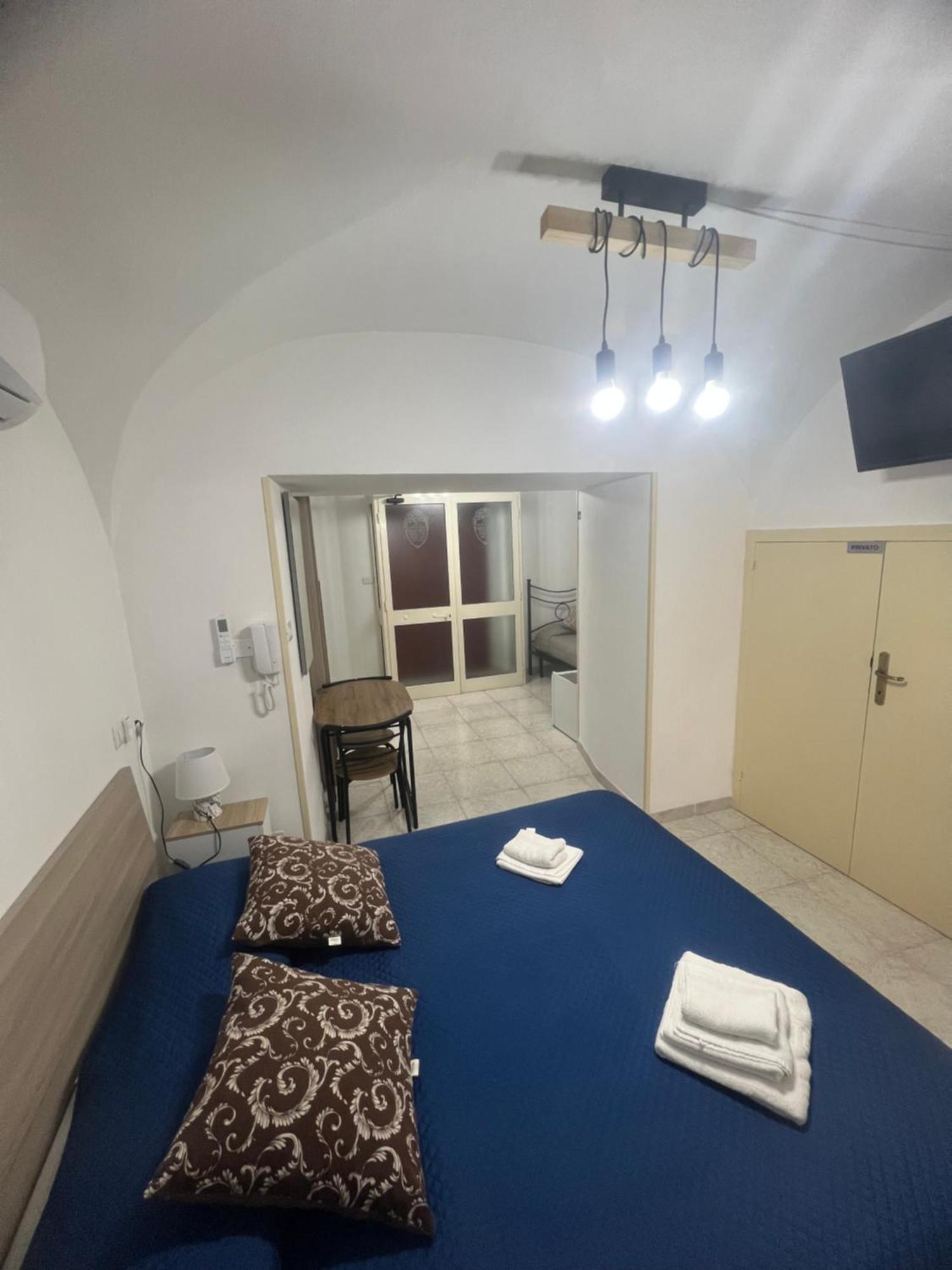 Station Rooms37 Sassari Luaran gambar